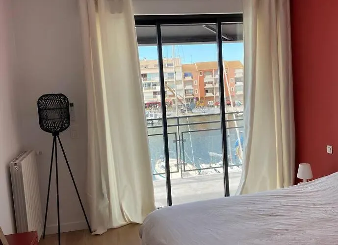 Maison Entre Port Et Prázdninový dům *